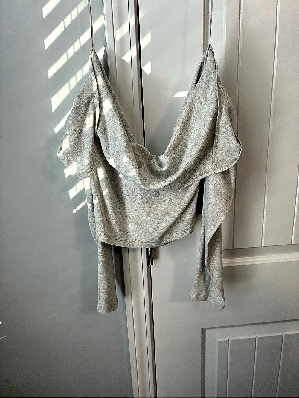 Hollister Asymmetrical Off-the-Shoulder Top Gray XL